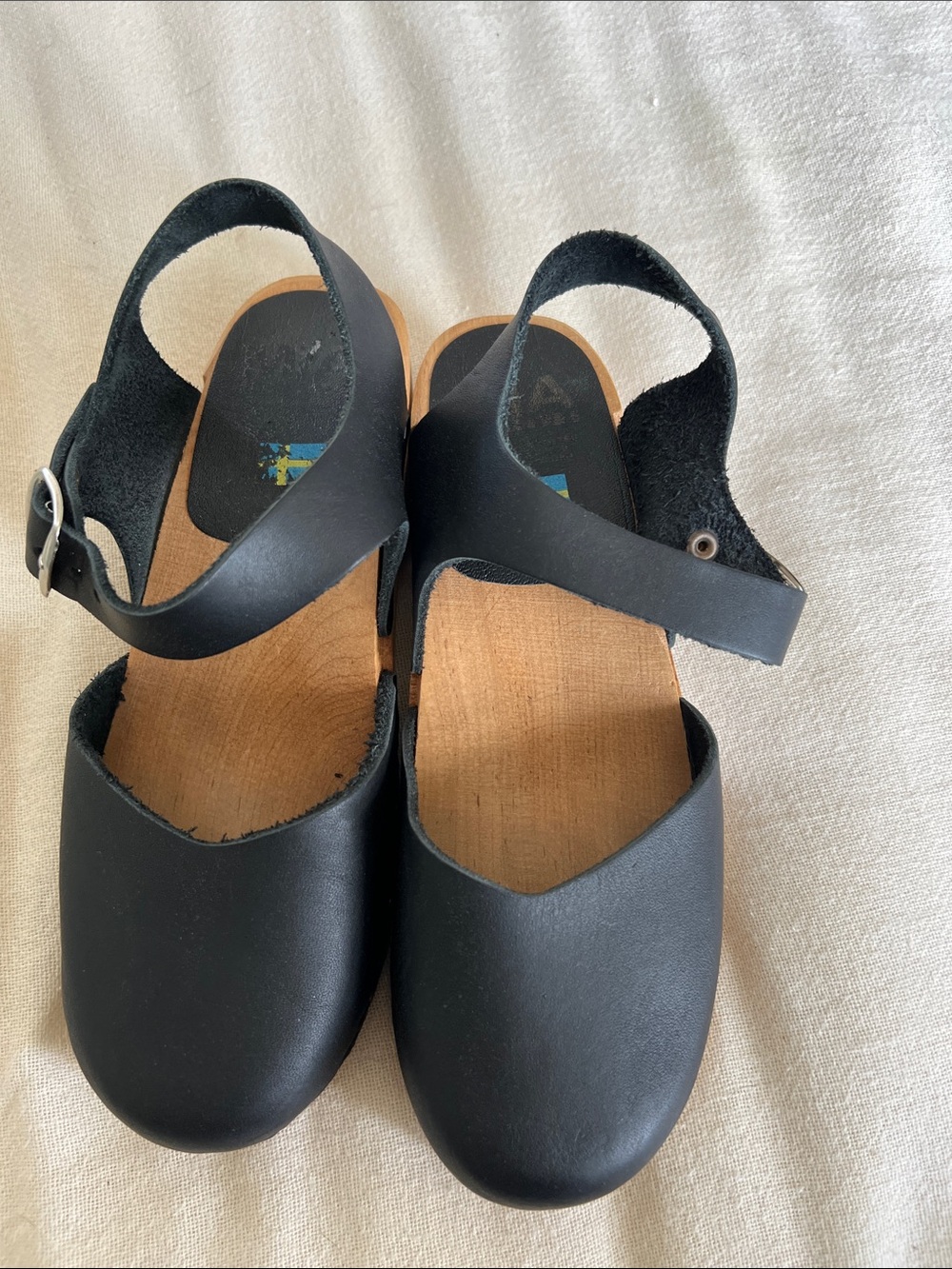 Mia clogs Black Leather Closed-Toe Sandal with Ankle Strap
